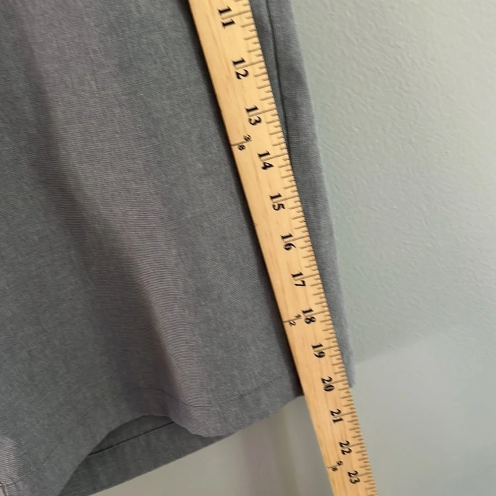 Travis Mathew Men’s Chino Gray Flat Front Golf Shorts Size 40 Waist